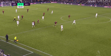 媒体人：CBA新赛季特许鞋名单仅剩胡明轩和赵继伟