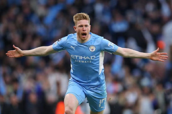 拜仁大胜巩固榜首